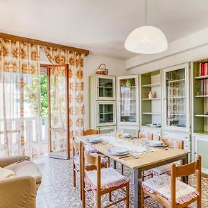 Casa Arno 500m From - Happy , Marina di Massa Italia